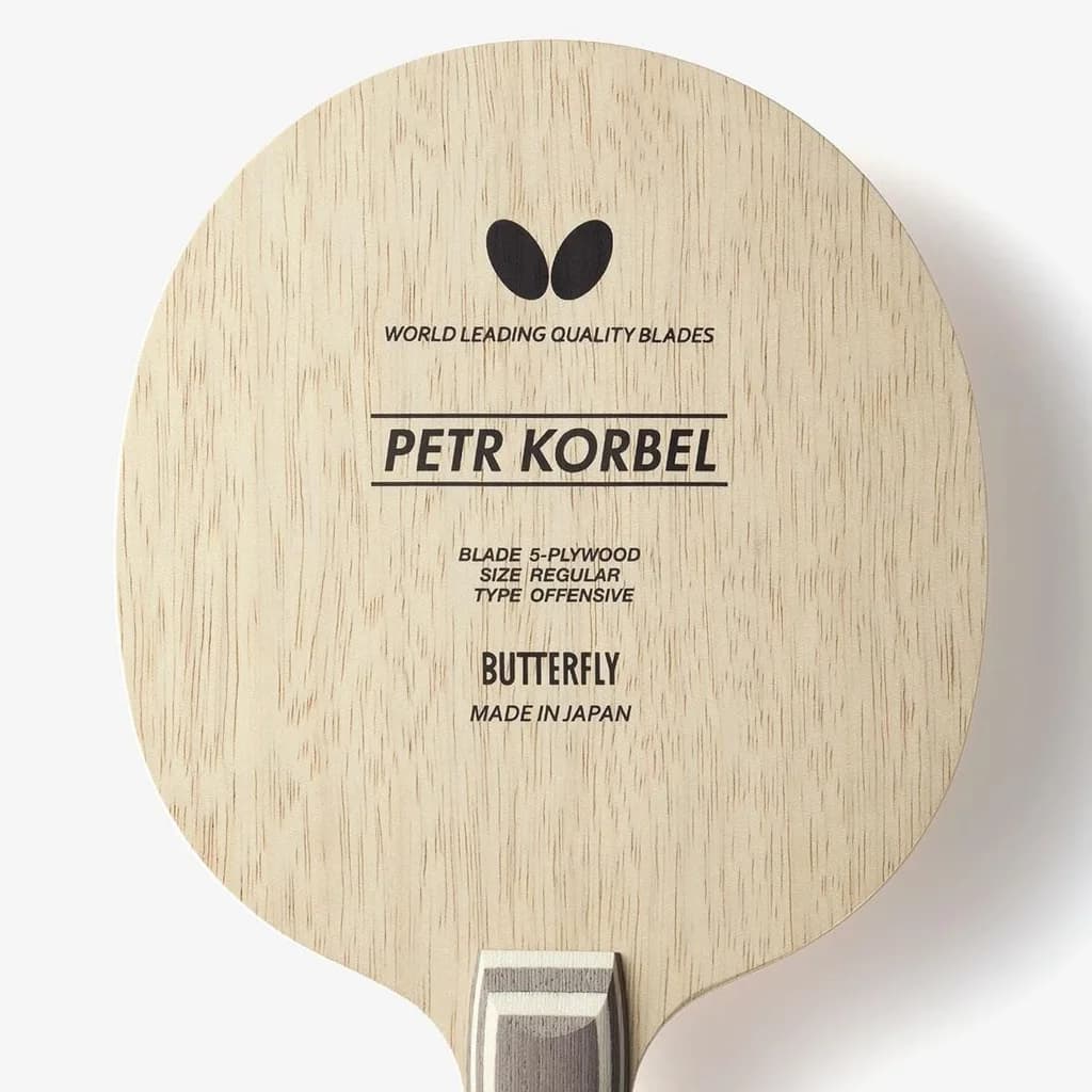 Schlagfläche des Butterfly Korbel mit dem Butterfly-Logo und dem Aufdruck 5-plywood offensive