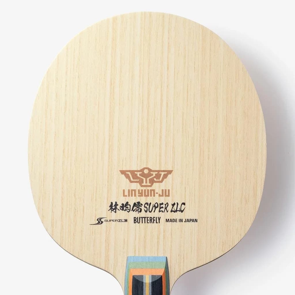 Schlagfläche des Butterfly Lin Yun-Ju Super ZLC mit dem äußeren Koto und dem Aufdruck