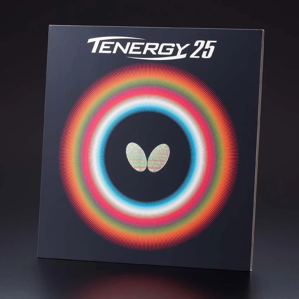 Verpackung des Tenergy 80 schräg gestellt, daneben das rote Belagsblatt